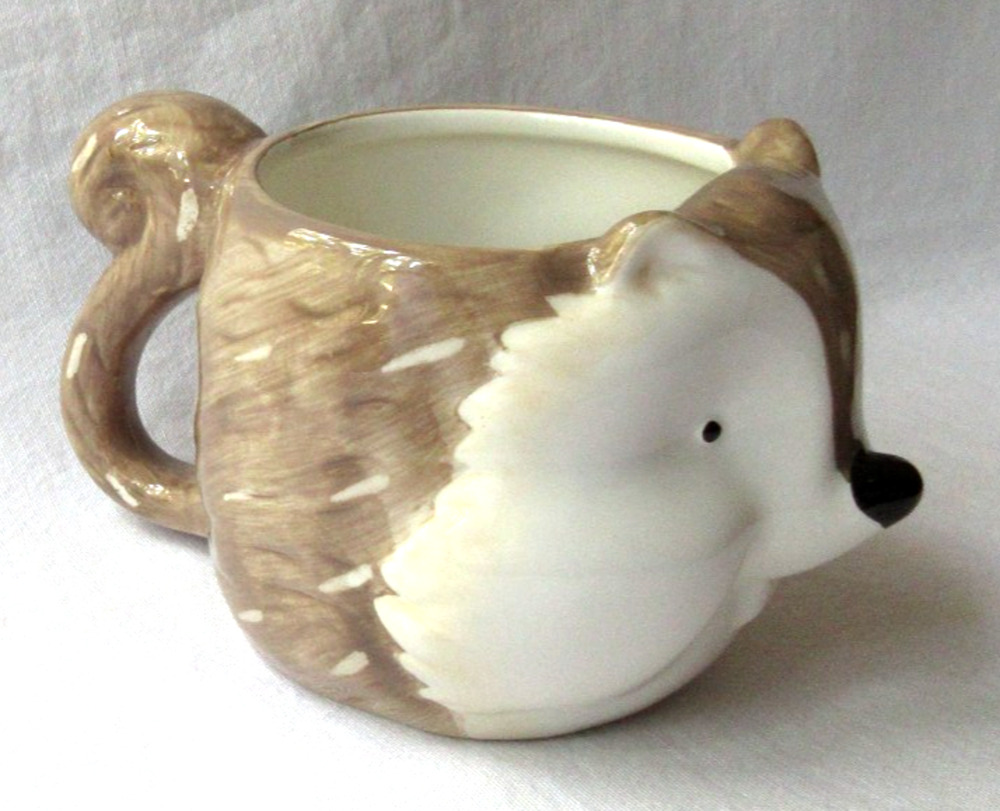 Pier 1 Imports 16oz Hand Painted Chipmunk Squirrel 3D Earthenware Coffee Mug